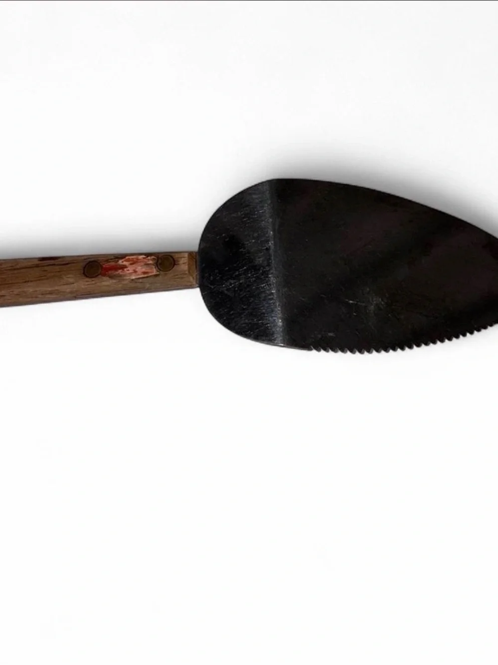 Vintage Wood Handle Serrated Cake Server - Black Bladeb